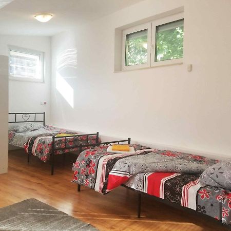 A Spacious 3 Bedroom Apartment In Bad Abbach/Regensburg Екстериор снимка