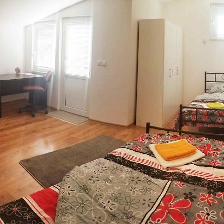 A Spacious 3 Bedroom Apartment In Bad Abbach/Regensburg Екстериор снимка