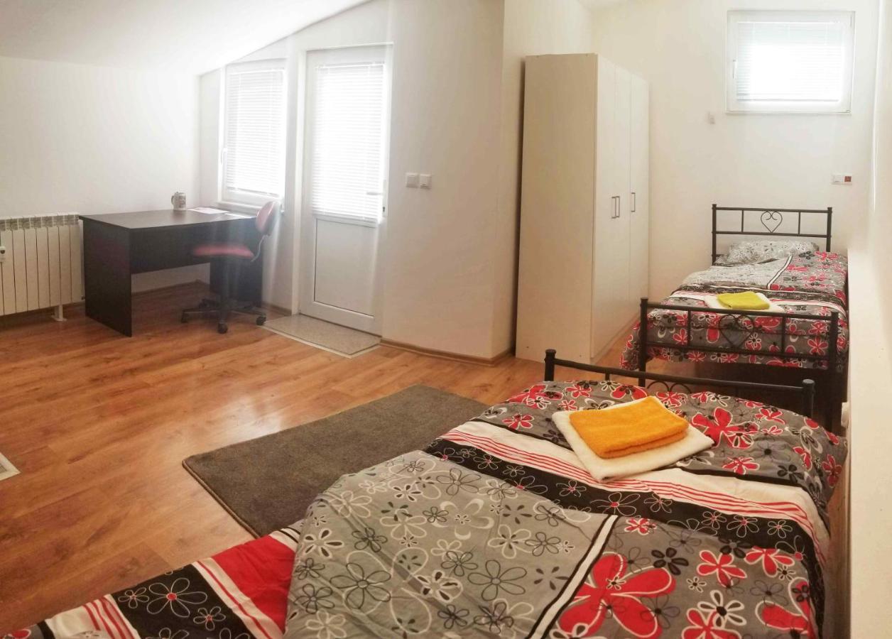 A Spacious 3 Bedroom Apartment In Bad Abbach/Regensburg Екстериор снимка