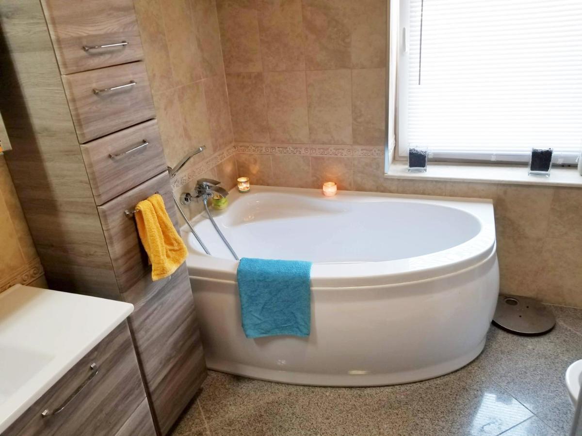 A Spacious 3 Bedroom Apartment In Bad Abbach/Regensburg Екстериор снимка