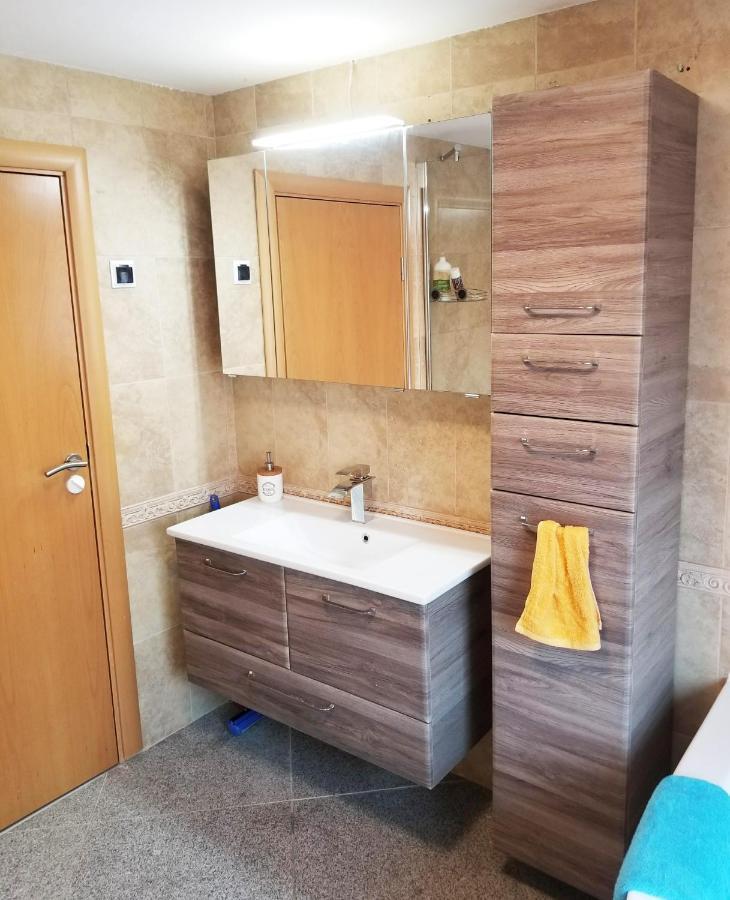 A Spacious 3 Bedroom Apartment In Bad Abbach/Regensburg Екстериор снимка